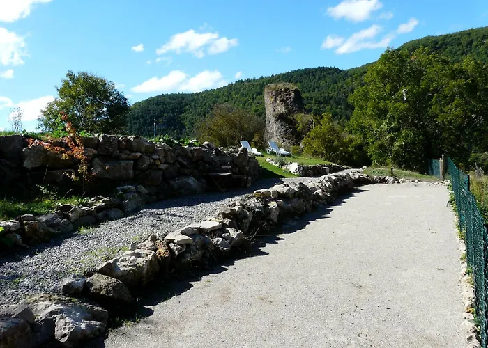Castel De - Le Griffon Cantobre